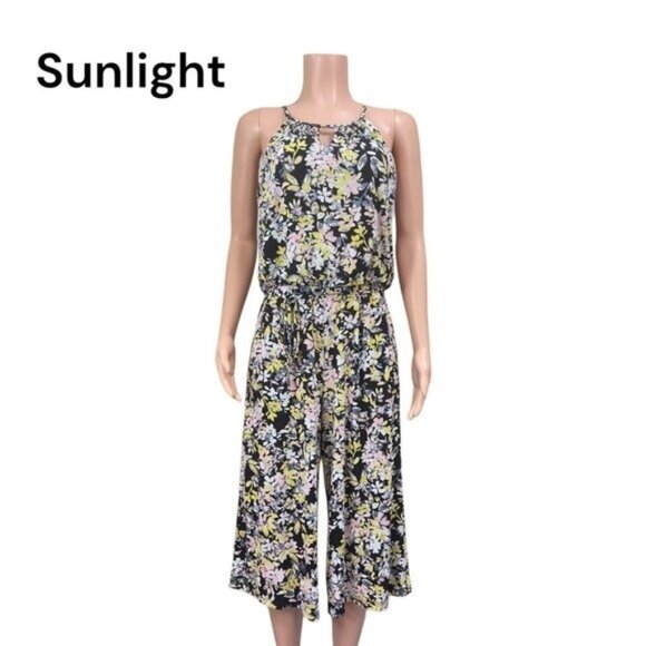 London Times Women SZ 10 Pull On Romper Jumpsuit Floral Pattern Wide Knee Legs - Picture 13 of 13